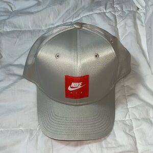 SnapBack Nike dry-fit material hat